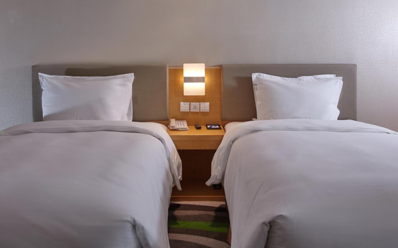 Holiday Inn Express Tangshan Downtown By Ihg Exteriör bild