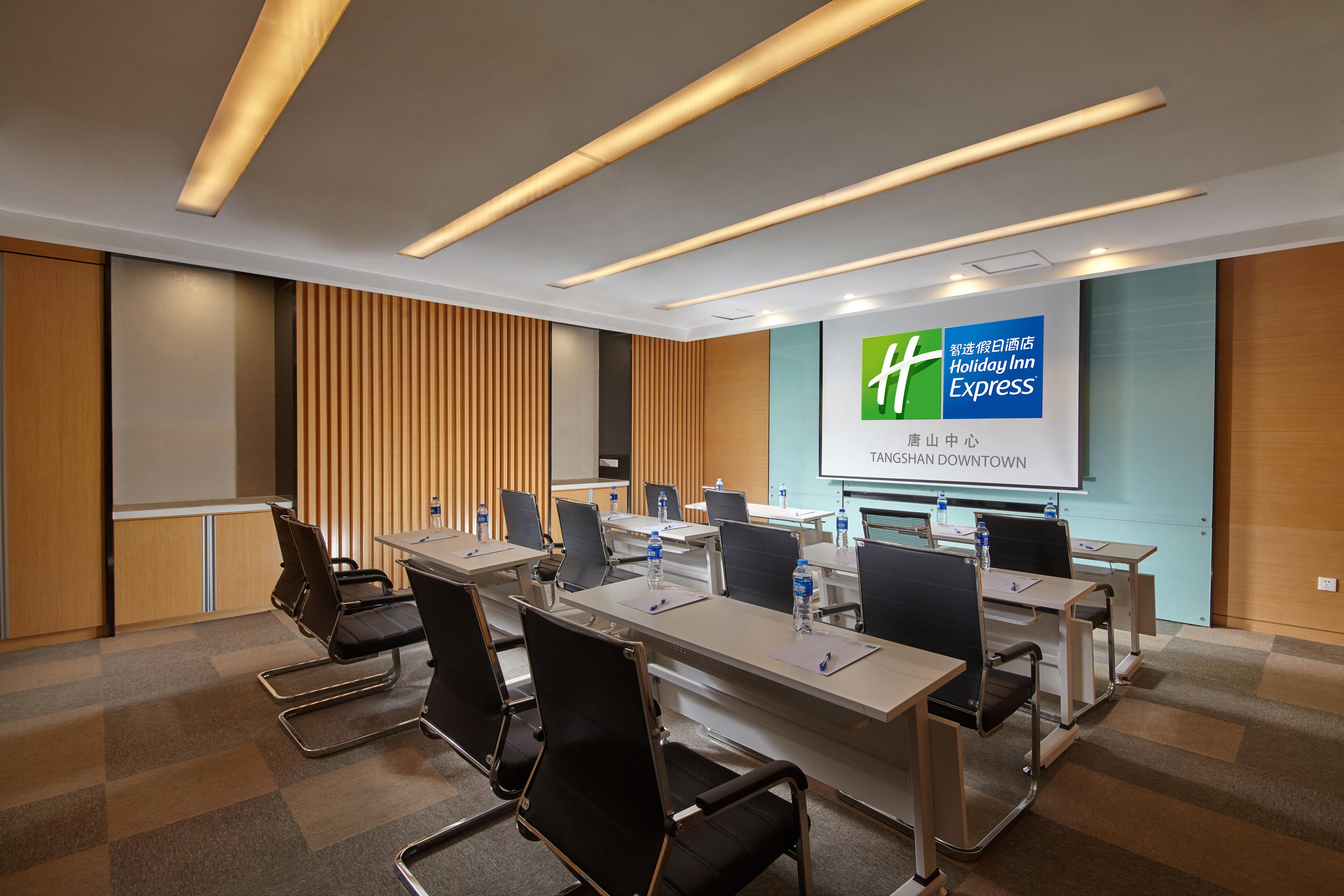Holiday Inn Express Tangshan Downtown By Ihg Exteriör bild
