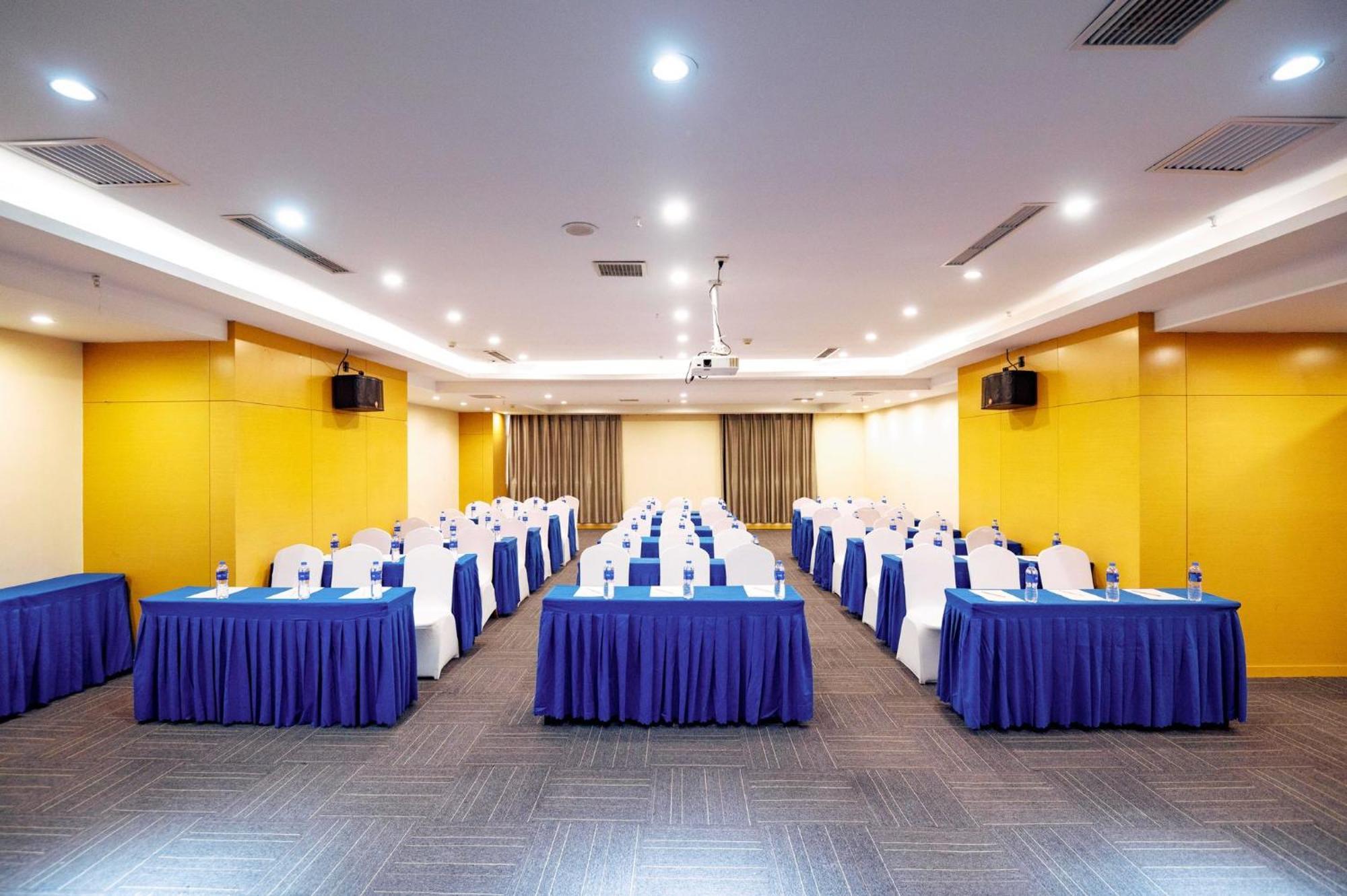 Holiday Inn Express Tangshan Downtown By Ihg Exteriör bild